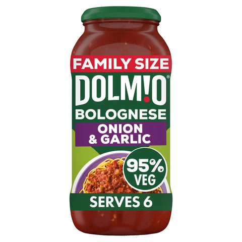 Dolmio Bolognese Onion and Garlic Red Pasta Sauce 675g